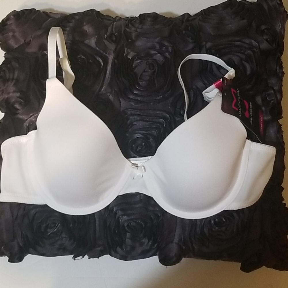 White Maidenform Tshirt Demi coverage bra